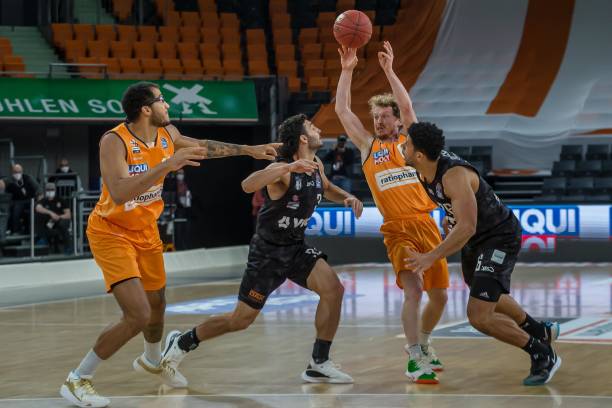 键球中反手 键球中反手